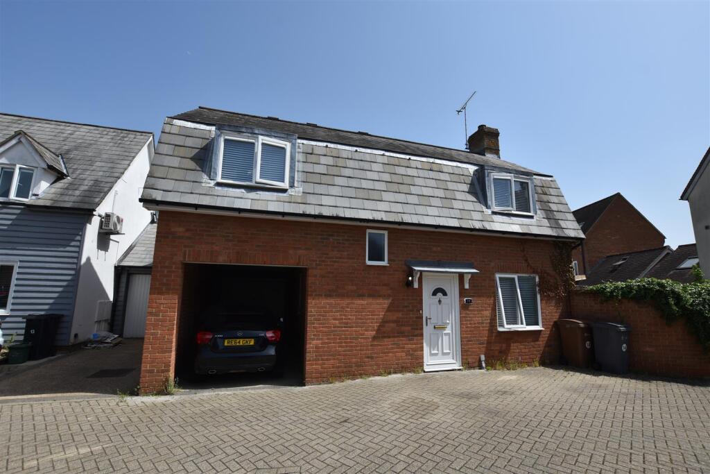 3 bed Detached for rent in South Woodham Ferrers. From Church & Hawes - South Woodham Ferrers