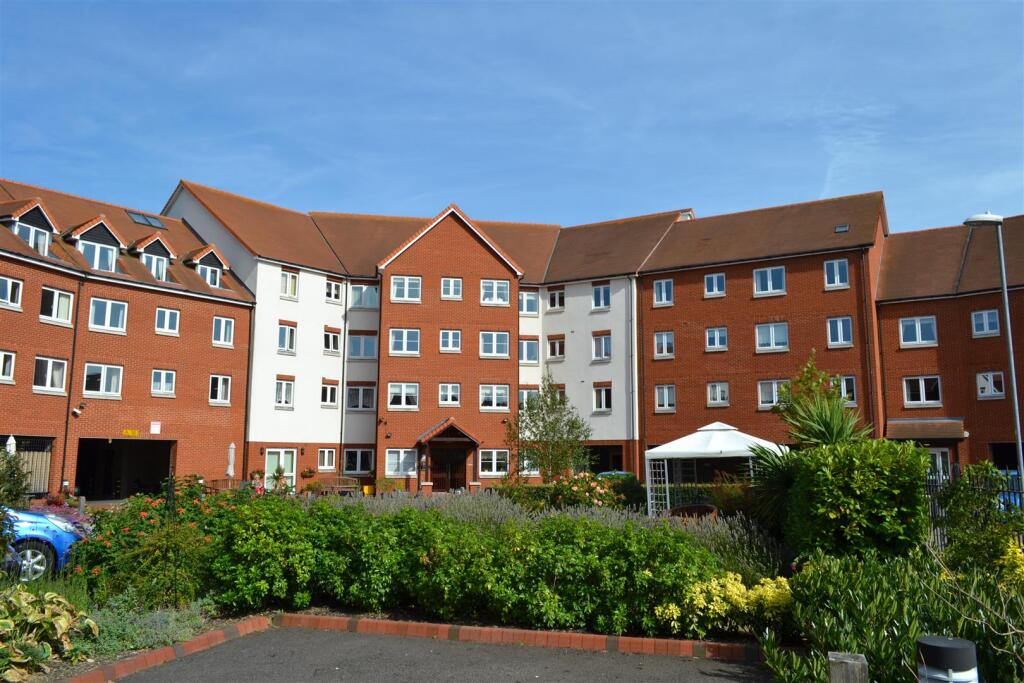 1 bed House (unspecified) for rent in South Woodham Ferrers. From Church & Hawes - South Woodham Ferrers