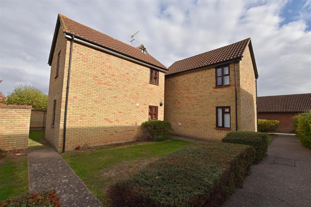 4 bed Studio for rent in South Woodham Ferrers. From Church & Hawes - South Woodham Ferrers