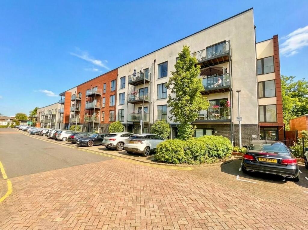 1 bed 1st Floor Flat for rent in South Weald. From Delaney's - Harold Wood 1 bed 1st Floor Flat for rent in South Weald. From Delaney's - Harold Wood