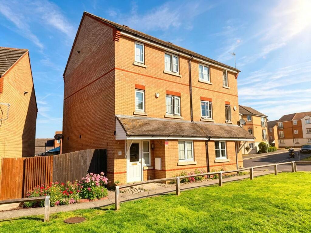 4 bed Semi Detached for rent in Romford. From Delaney's - Harold Wood