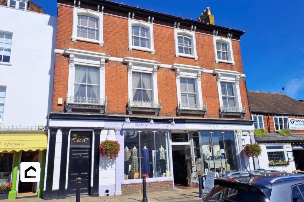 3 bed 1st Floor Flat for rent in Westerham. From Clarendons - Surrey & West Sussex - Sales