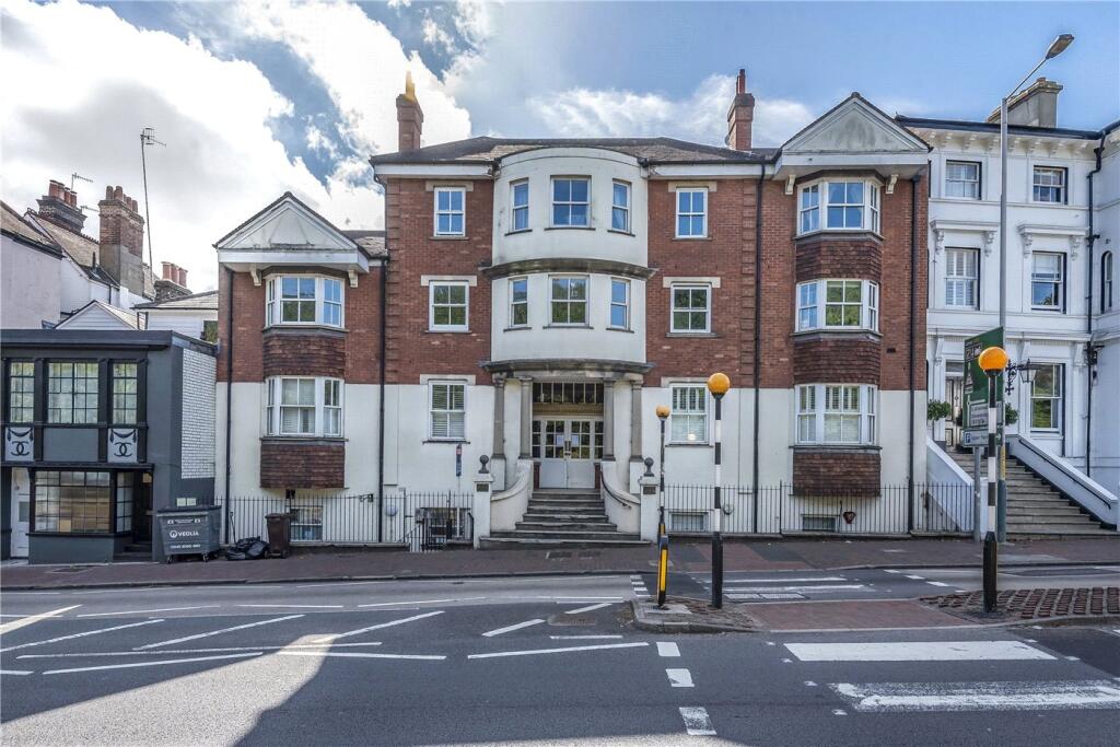 2 bed 1st Floor Flat for rent in Pembury. From Clarendons - Surrey & West Sussex - Sales