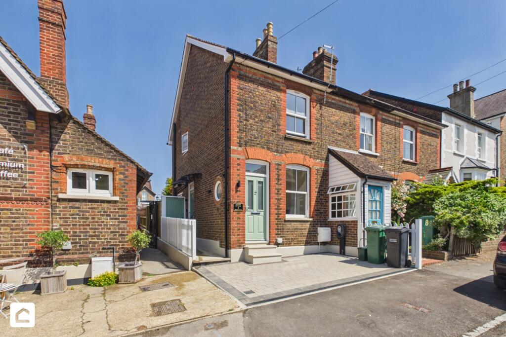 3 bed End of Terrace for rent in Reigate. From Clarendons - Surrey & West Sussex - Sales 3 bed End of Terrace for rent in Reigate. From Clarendons - Surrey & West Sussex - Sales
