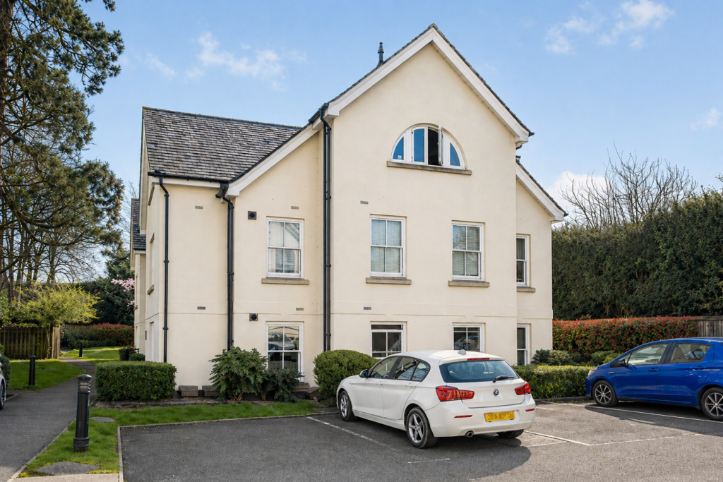 2 bed Apartment for rent in Reigate. From Clarendons - Surrey & West Sussex - Sales