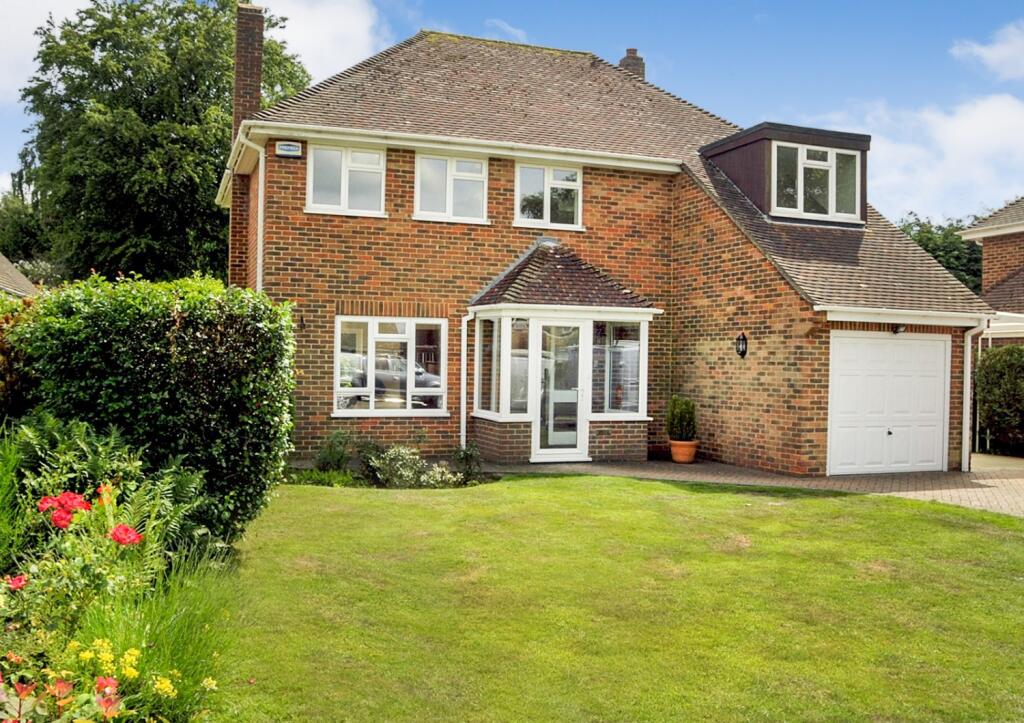 4 bed Detached for rent in Tunbridge Wells. From Clarendons - Surrey & West Sussex - Sales