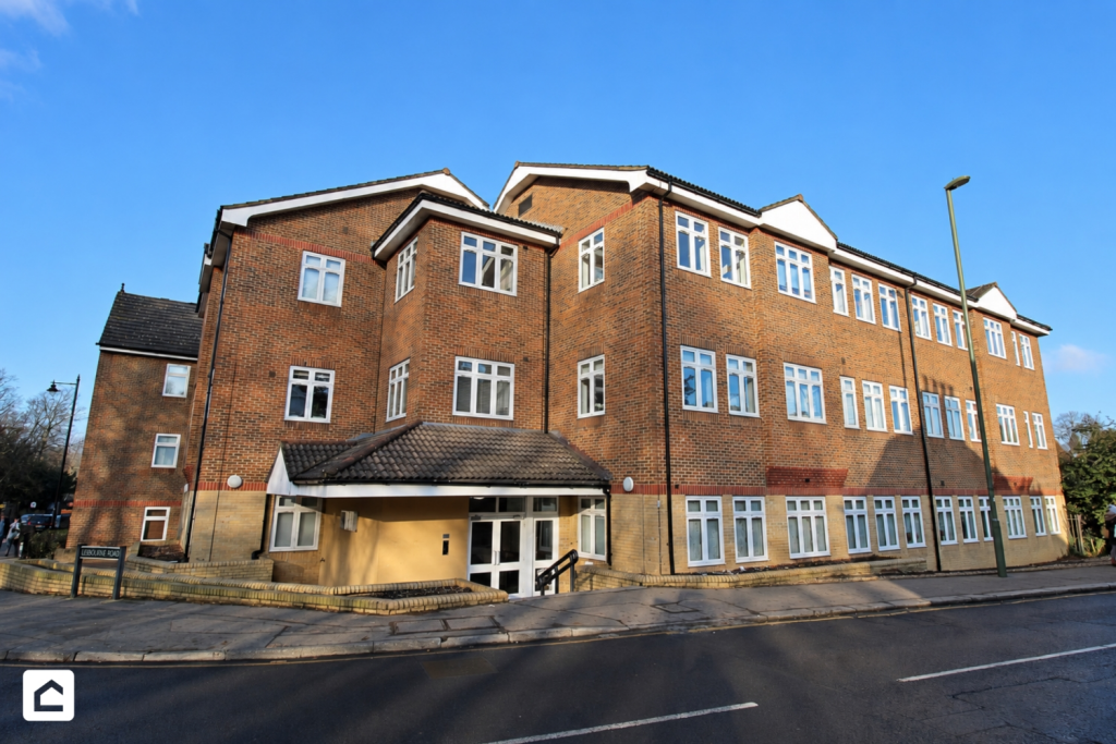 1 bed Apartment for rent in Reigate. From Clarendons - Surrey & West Sussex - Sales 1 bed Apartment for rent in Reigate. From Clarendons - Surrey & West Sussex - Sales