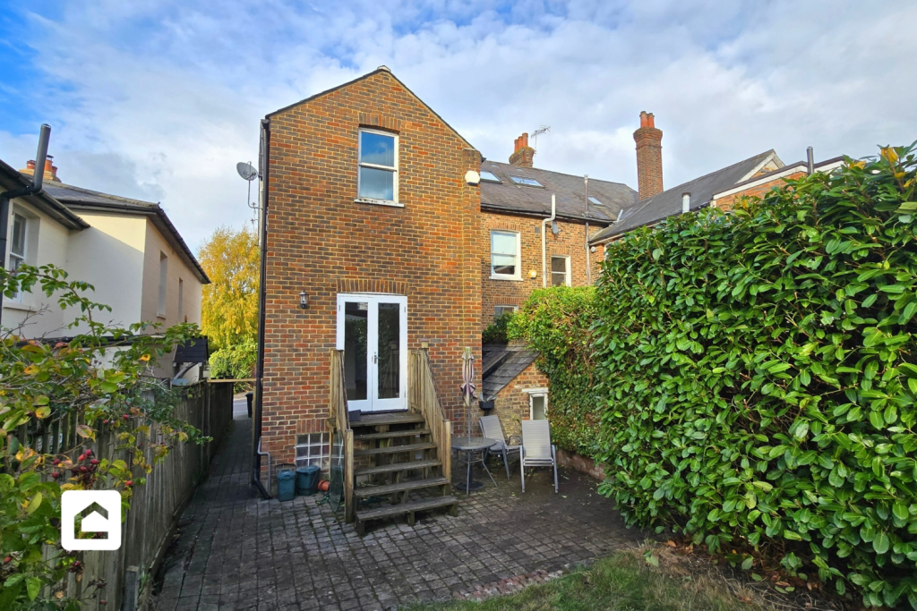 1 bed 1st Floor Flat for rent in Reigate. From Clarendons - Surrey & West Sussex - Sales 1 bed 1st Floor Flat for rent in Reigate. From Clarendons - Surrey & West Sussex - Sales