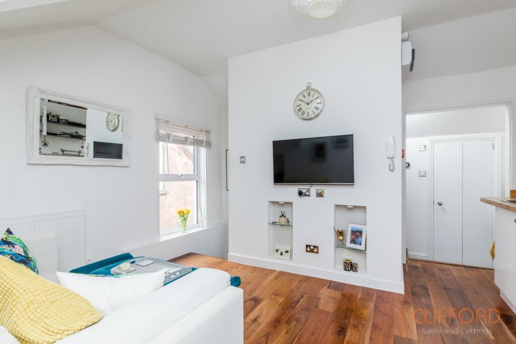 1 bed 1st Floor Flat for rent in Portslade-by-Sea. From Clifford Sales & Lettings - Hove