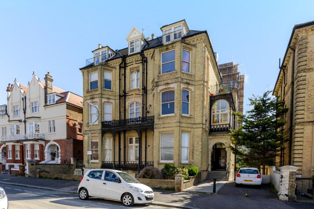1 bed 1st Floor Flat for rent in Brighton and Hove. From Clifford Sales & Lettings - Hove