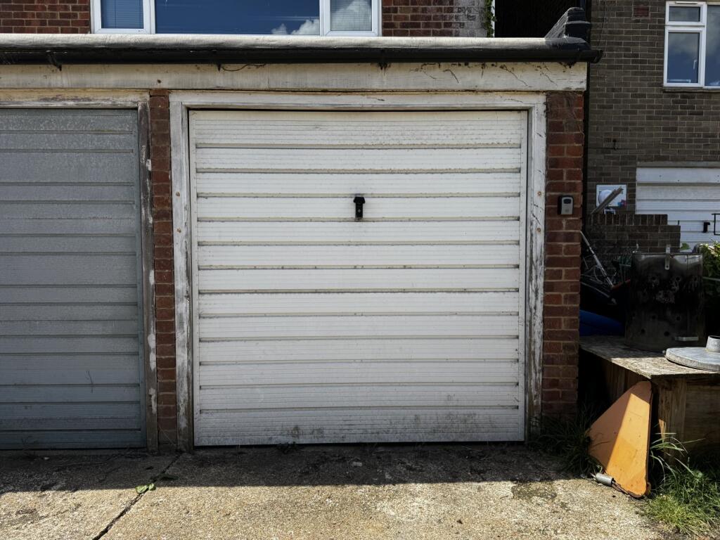 4 bed Garages for rent in Portslade-by-Sea. From Clifford Sales & Lettings - Hove 4 bed Garages for rent in Portslade-by-Sea. From Clifford Sales & Lettings - Hove