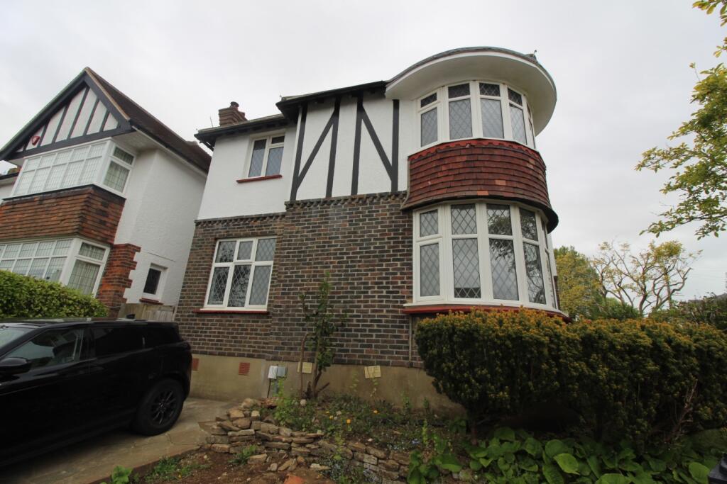 4 bed 1st Floor Flat for rent in Brighton and Hove. From Clifford Sales & Lettings - Hove