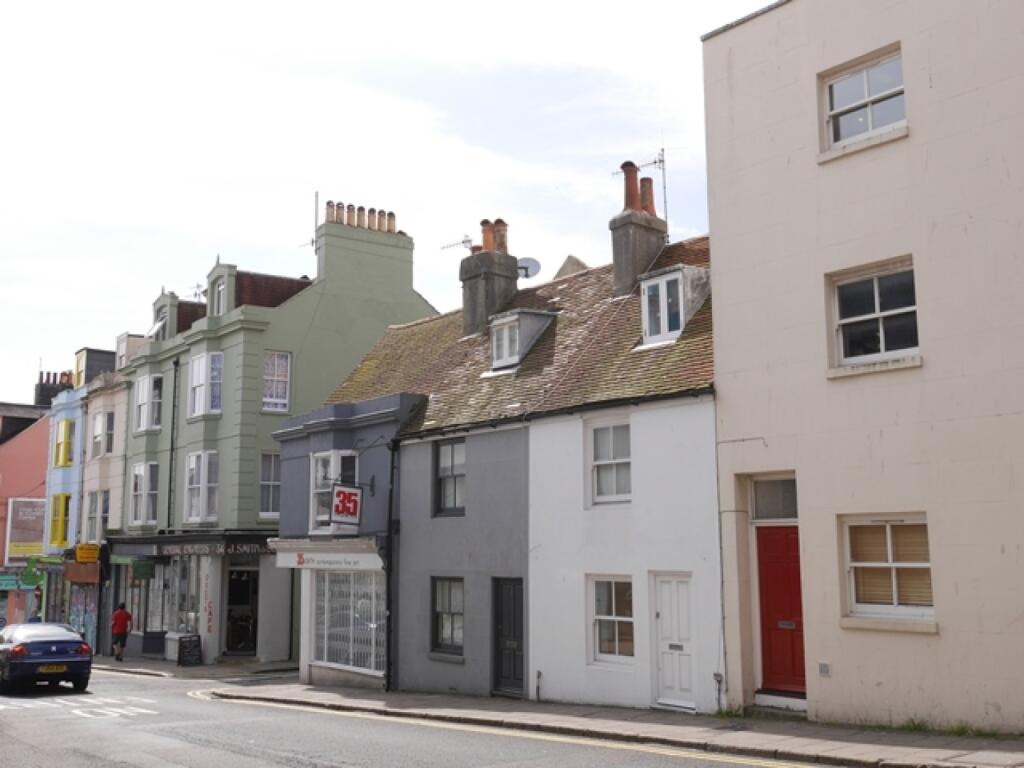 2 bed Annexe for rent in Brighton and Hove. From Clifford Sales & Lettings - Hove 2 bed Annexe for rent in Brighton and Hove. From Clifford Sales & Lettings - Hove