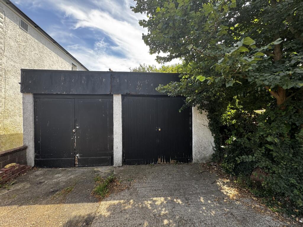 4 bed Garages for rent in Portslade-by-Sea. From Clifford Sales & Lettings - Hove 4 bed Garages for rent in Portslade-by-Sea. From Clifford Sales & Lettings - Hove