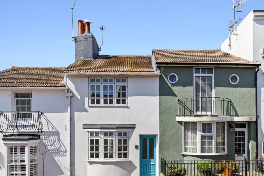2 bed Mid Terraced House for rent in Brighton and Hove. From Clifford Sales & Lettings - Hove