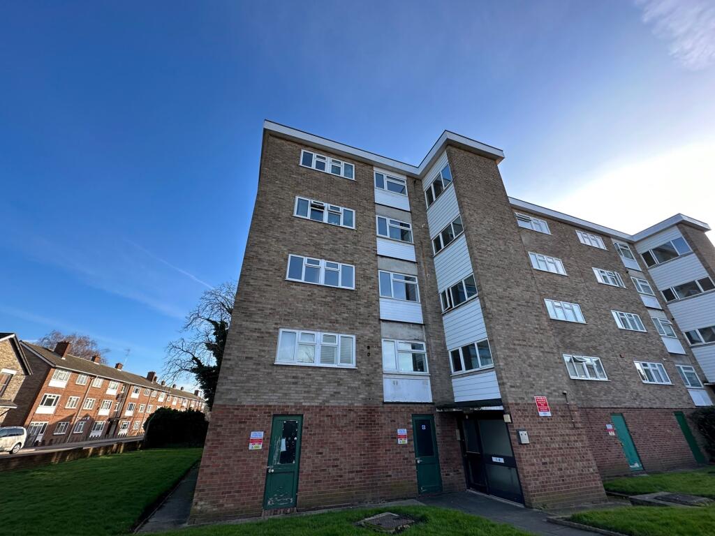 2 bed Apartment for rent in Sandon. From CM Rent - Lettings - Chelmsford
