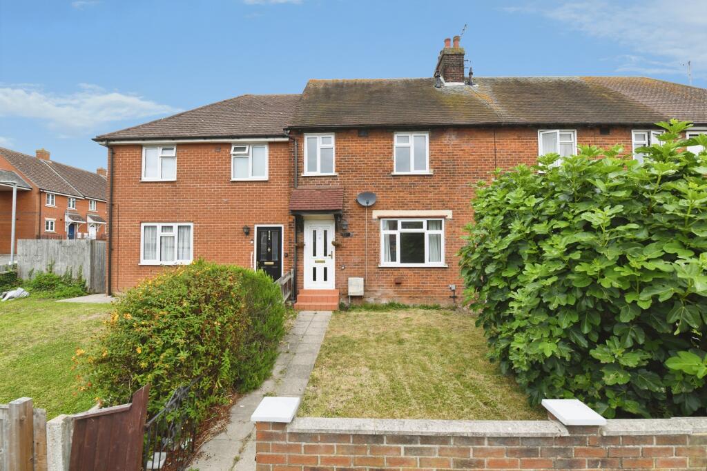 4 bed Mid Terraced House for rent in Langham. From CM Rent - Lettings - Chelmsford
