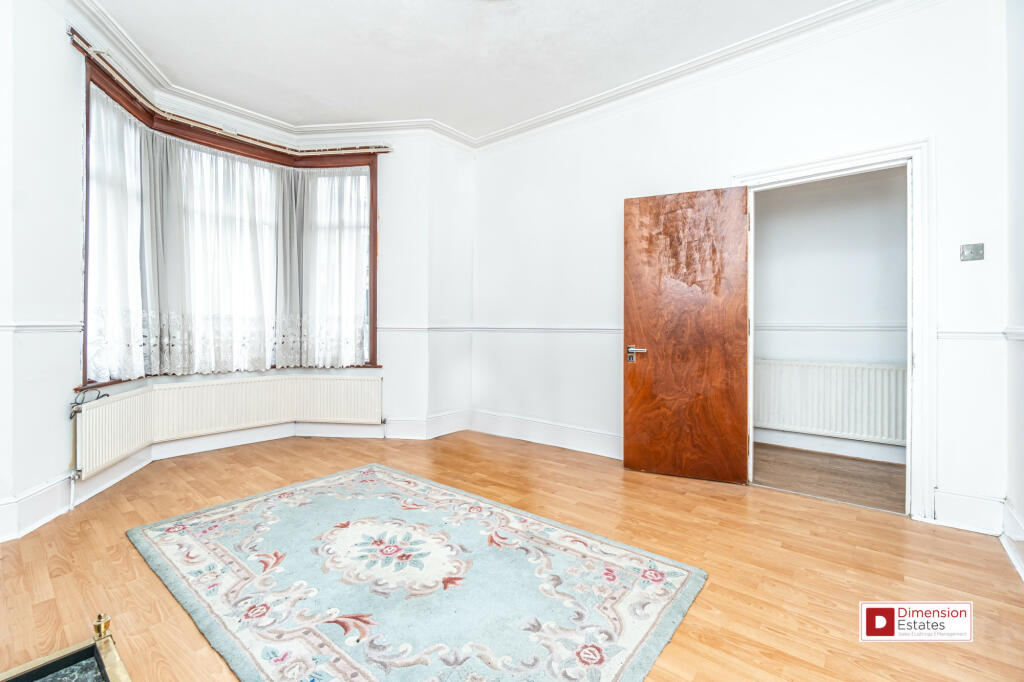 5 bed Mid Terraced House for rent in Hackney. From Dimension Estates - London