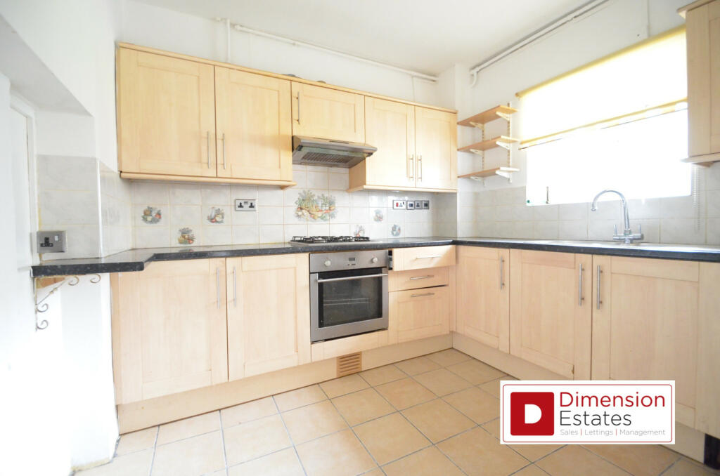 3 bed Flat for rent in London. From Dimension Estates - London