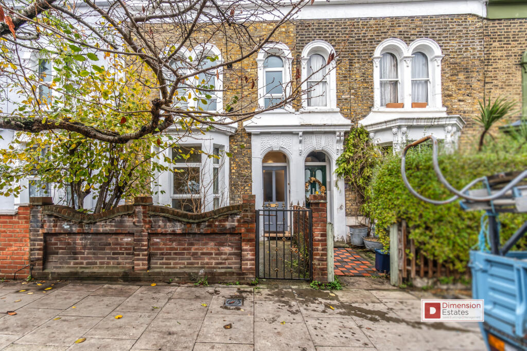 4 bed Mid Terraced House for rent in London. From Dimension Estates - London 4 bed Mid Terraced House for rent in London. From Dimension Estates - London