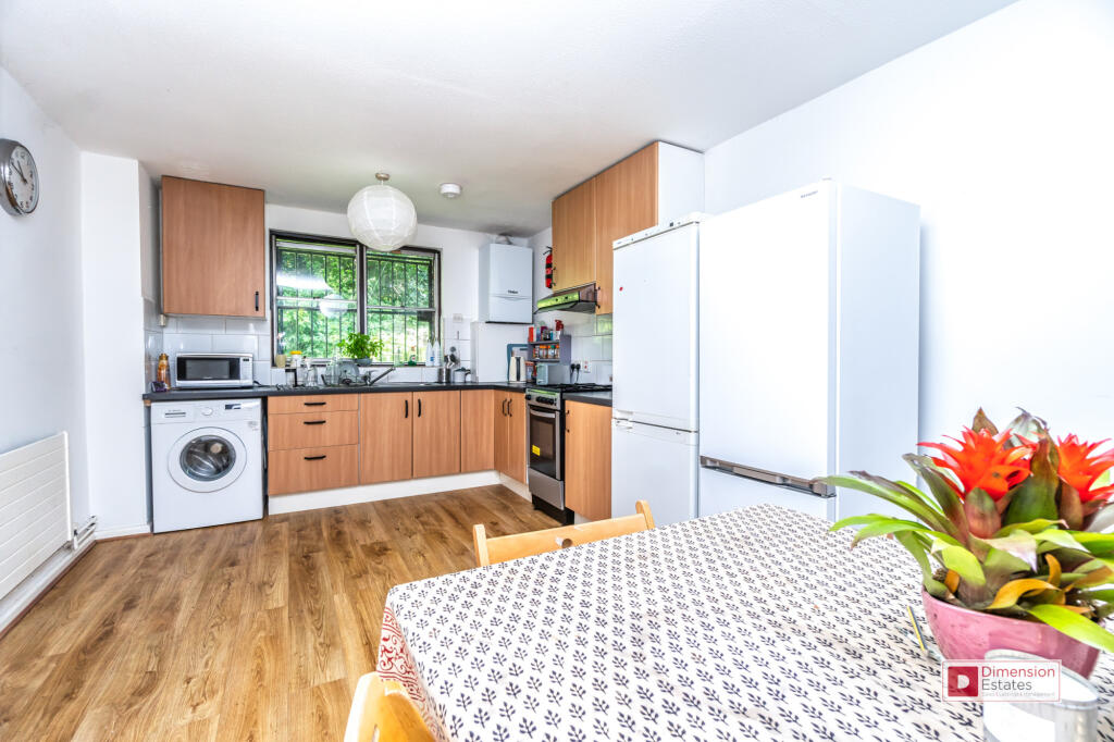 4 bed Town House for rent in London. From Dimension Estates - London