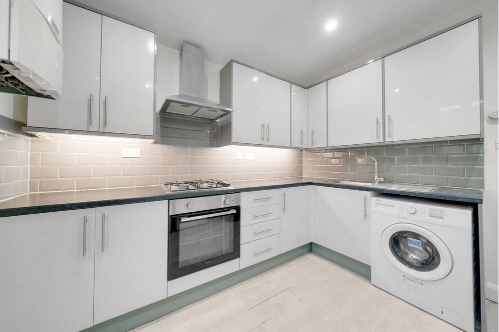 6 bed Annexe for rent in Hackney. From Dimension Estates - London