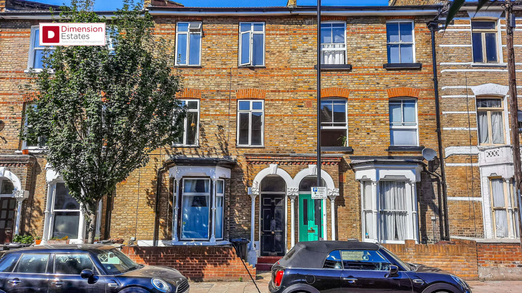 5 bed Mid Terraced House for rent in Stoke Newington. From Dimension Estates - London