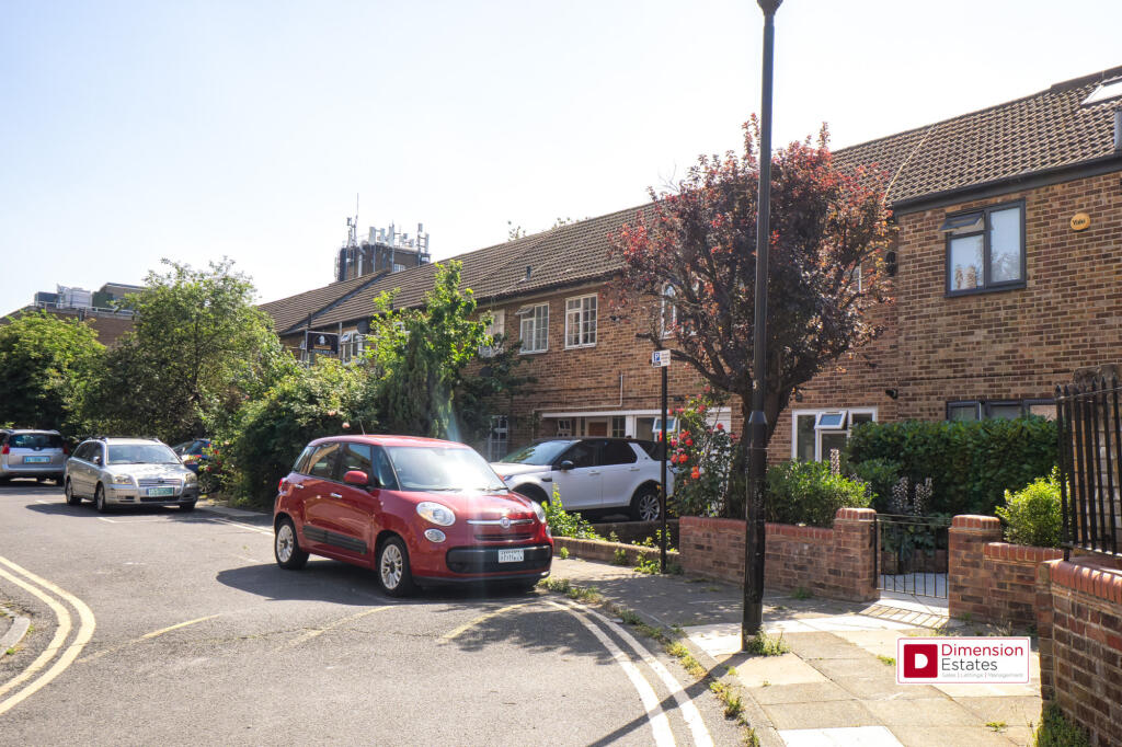 4 bed Mid Terraced House for rent in Hackney. From Dimension Estates - London 4 bed Mid Terraced House for rent in Hackney. From Dimension Estates - London