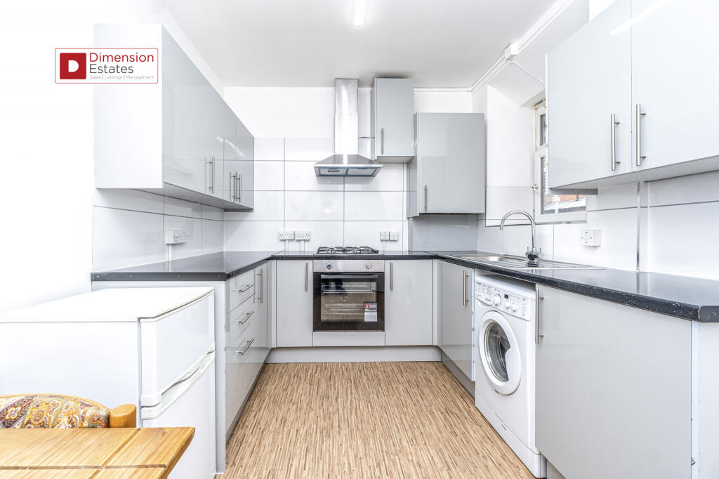 4 bed 1st Floor Flat for rent in Hackney. From Dimension Estates - London 4 bed 1st Floor Flat for rent in Hackney. From Dimension Estates - London