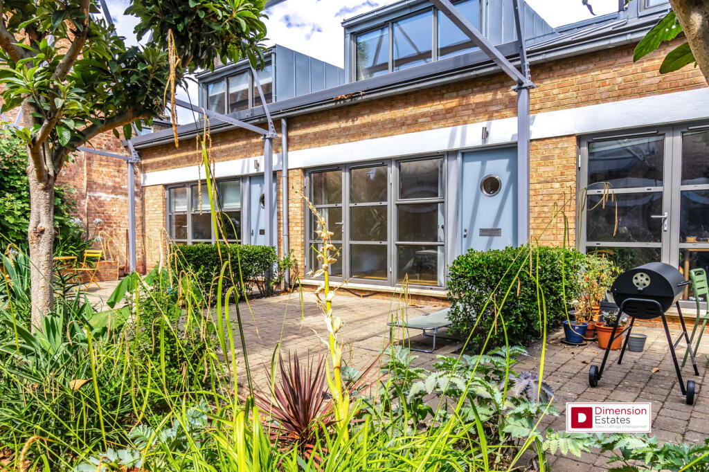 2 bed Mid Terraced House for rent in London. From Dimension Estates - London 2 bed Mid Terraced House for rent in London. From Dimension Estates - London