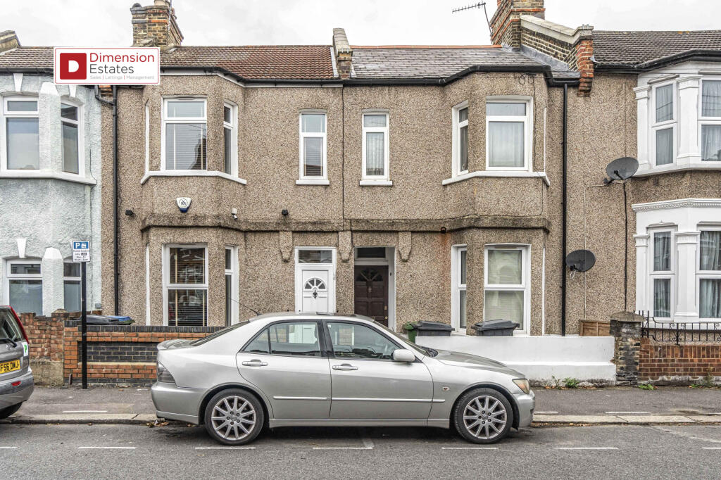 4 bed Mid Terraced House for rent in London. From Dimension Estates - London 4 bed Mid Terraced House for rent in London. From Dimension Estates - London