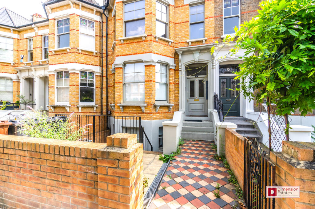 2 bed 1st Floor Flat for rent in Hackney. From Dimension Estates - London
