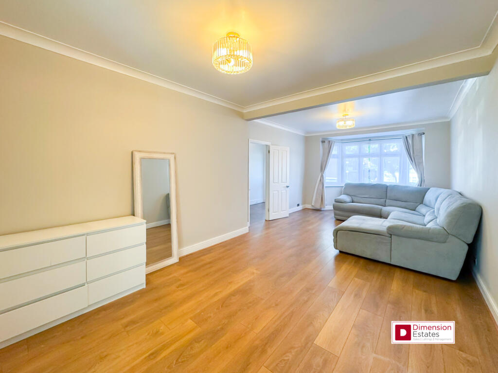 3 bed Mid Terraced House for rent in Hornchurch. From Dimension Estates - London 3 bed Mid Terraced House for rent in Hornchurch. From Dimension Estates - London