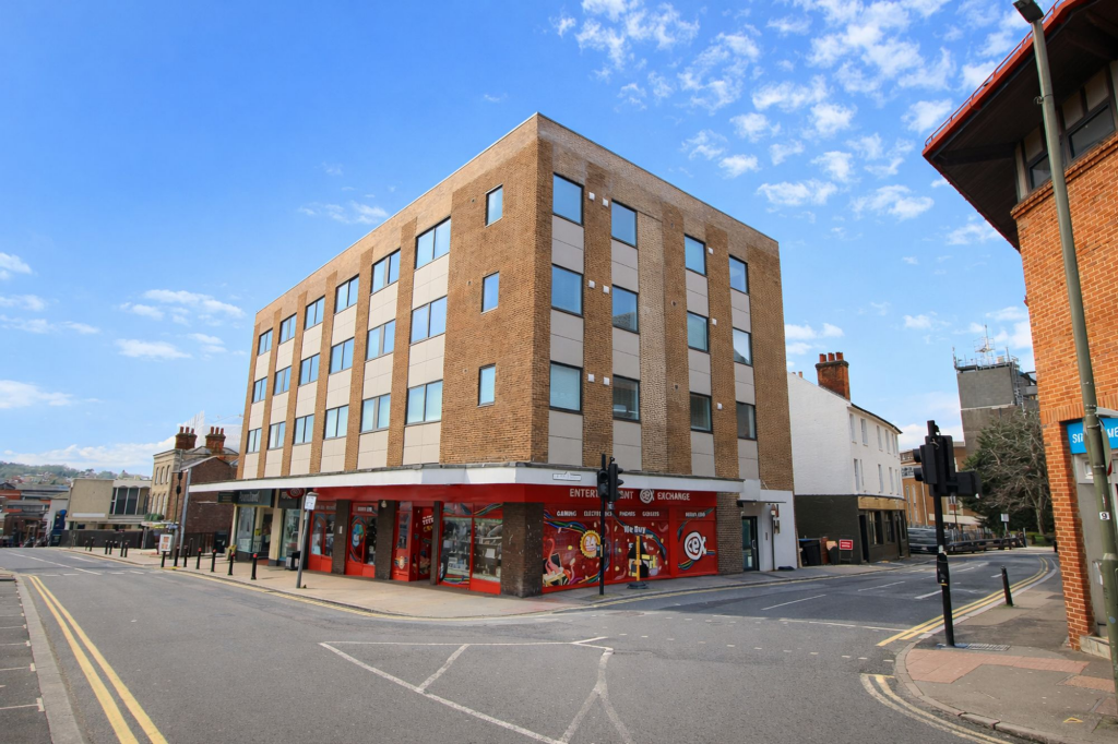1 bed 1st Floor Flat for rent in Guildford. From Cobbles Estate Agents - Guildford
