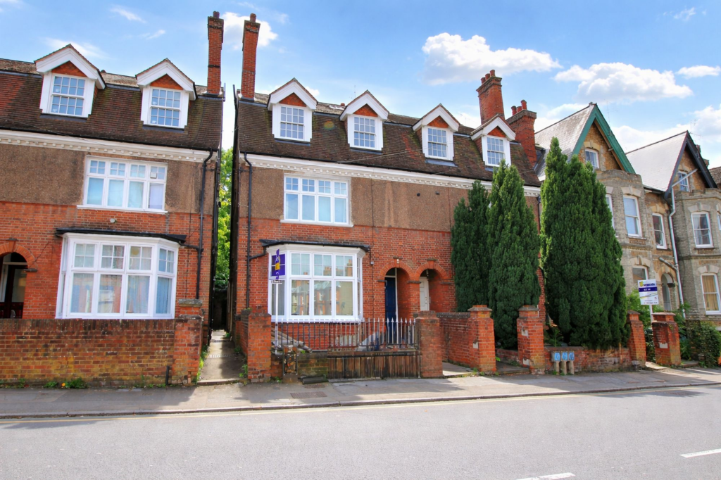 1 bed 1st Floor Flat for rent in Guildford. From Cobbles Estate Agents - Guildford