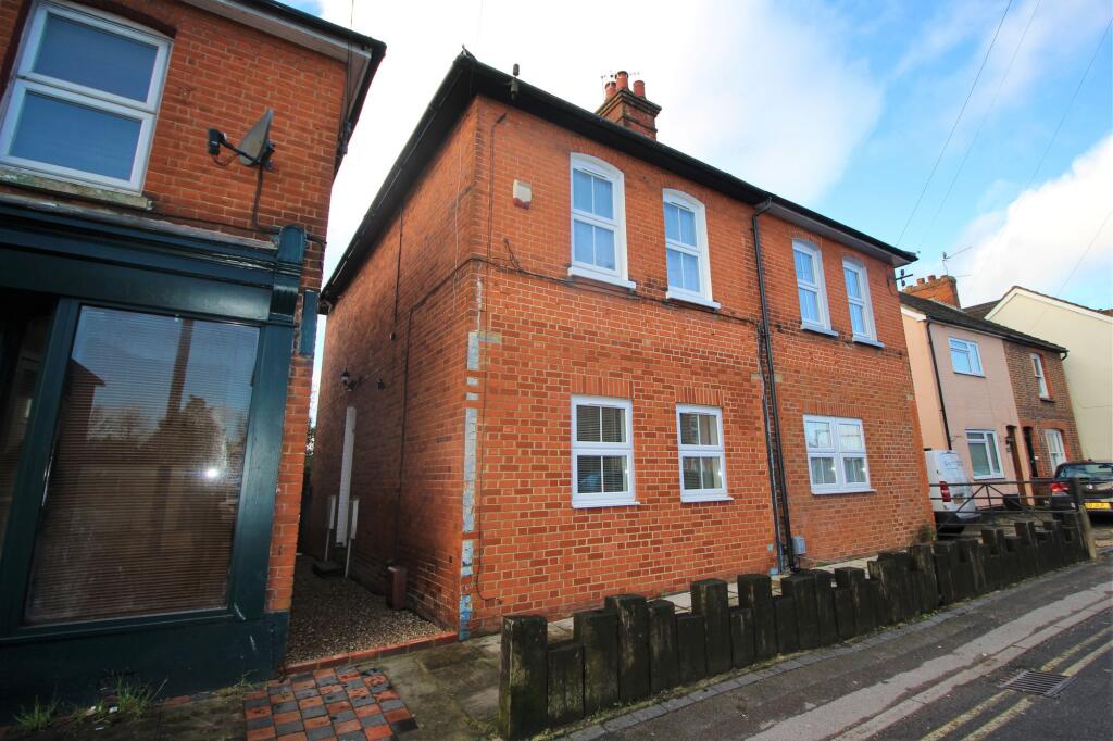 2 bed 1st Floor Flat for rent in Guildford. From Cobbles Estate Agents - Guildford