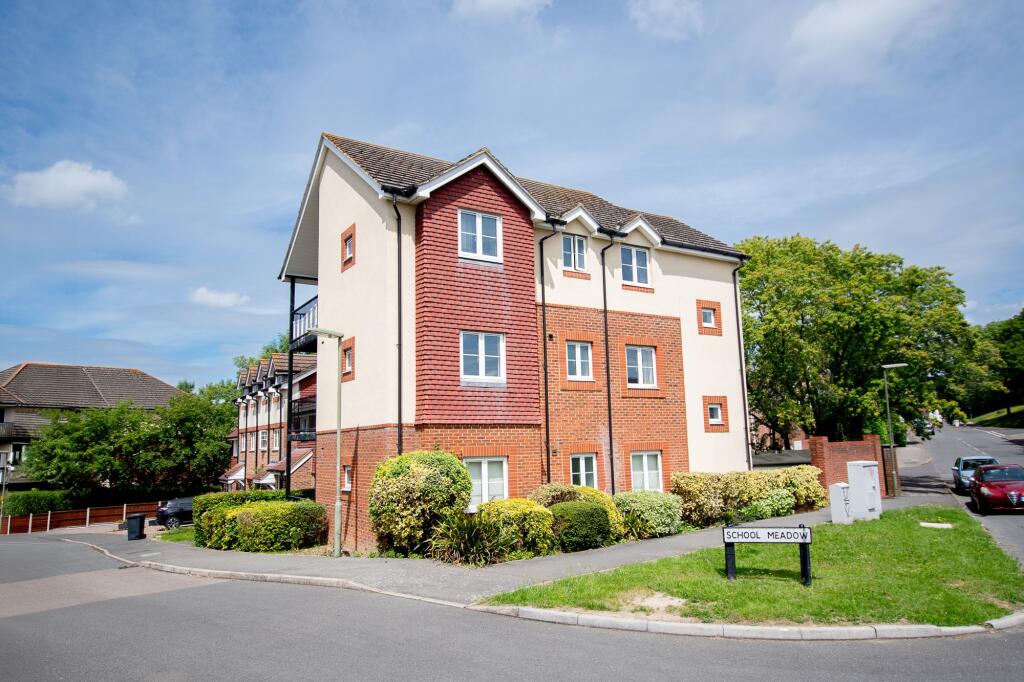 2 bed 1st Floor Flat for rent in Wood Street Village. From Cobbles Estate Agents - Guildford 2 bed 1st Floor Flat for rent in Wood Street Village. From Cobbles Estate Agents - Guildford