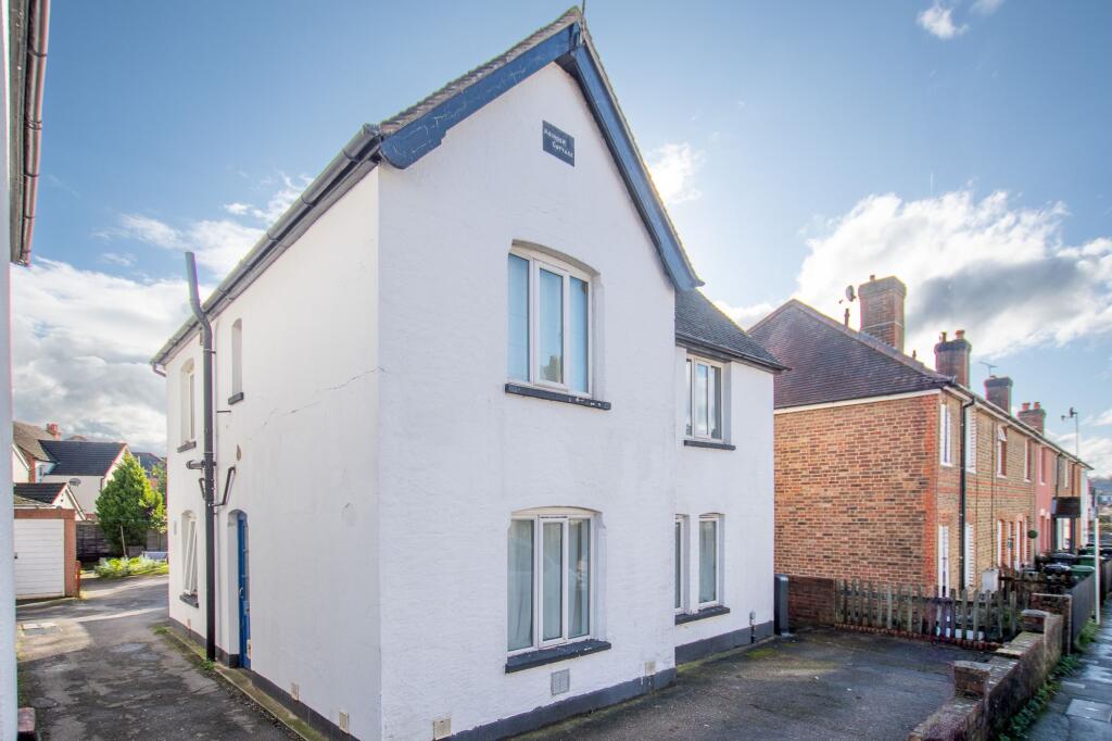 1 bed 1st Floor Flat for rent in Guildford. From Cobbles Estate Agents - Guildford