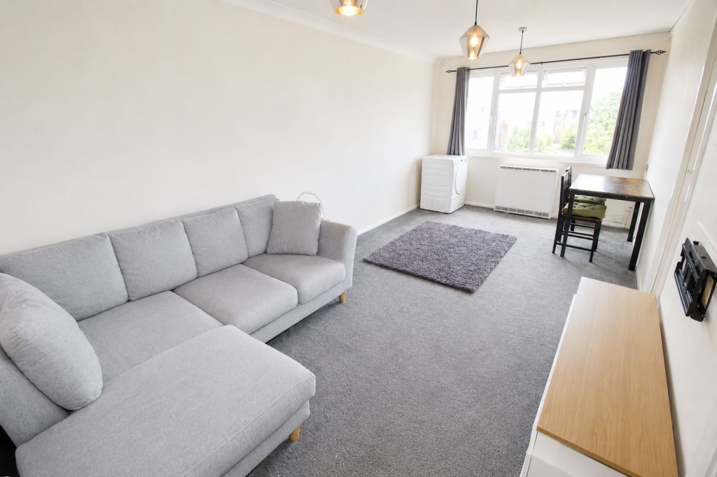 1 bed 1st Floor Flat for rent in Guildford. From Cobbles Estate Agents - Guildford