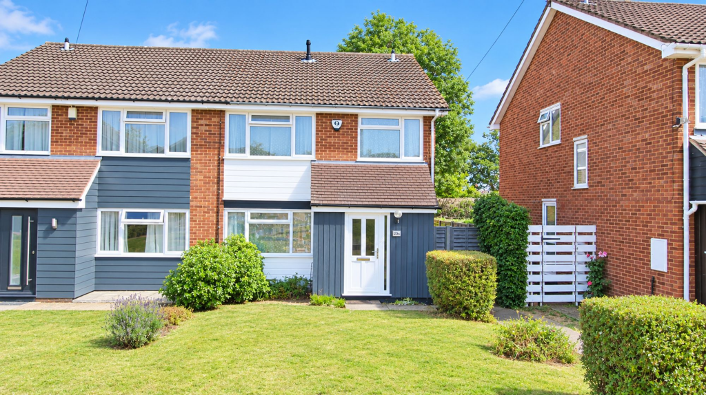 4 bed Semi Detached for rent in Ripley. From Cobbles Estate Agents - Guildford 4 bed Semi Detached for rent in Ripley. From Cobbles Estate Agents - Guildford