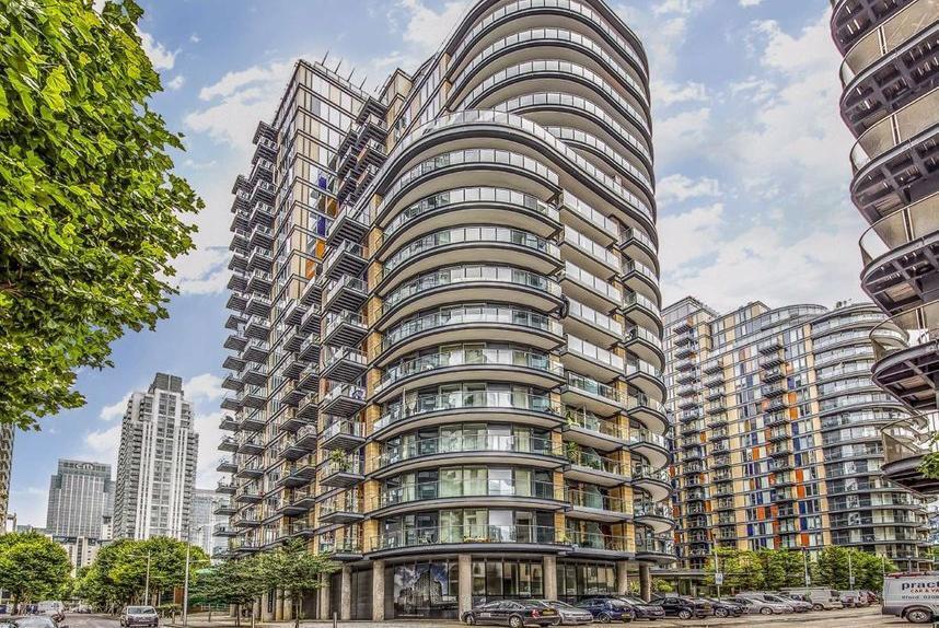 2 bed 1st Floor Flat for rent in Poplar. From Docklands Prestige Residential - London