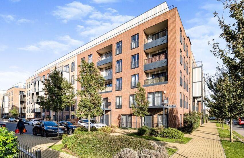 2 bed 1st Floor Flat for rent in Romford. From Docklands Prestige Residential - London