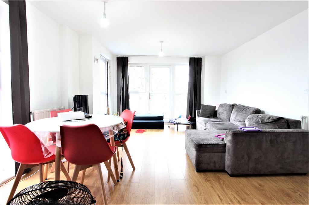 2 bed 1st Floor Flat for rent in Dagenham. From Docklands Prestige Residential - London