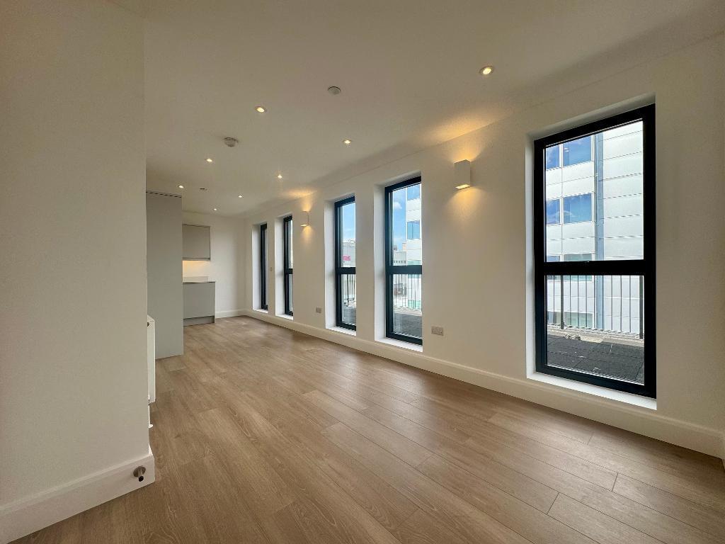 1 bed 1st Floor Flat for rent in Slough. From Docklands Prestige Residential - London
