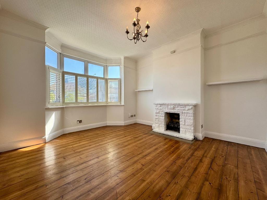 3 bed Semi Detached for rent in Eltham. From Docklands Prestige Residential - London 3 bed Semi Detached for rent in Eltham. From Docklands Prestige Residential - London
