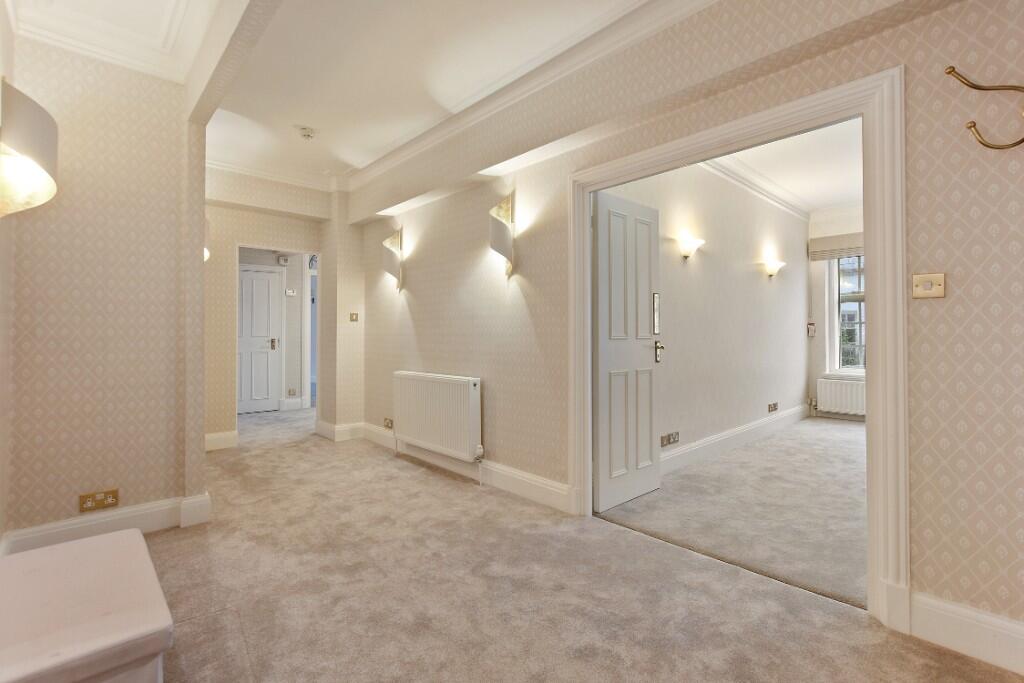 3 bed Apartment for rent in London. From Domovoi Management Ltd - London