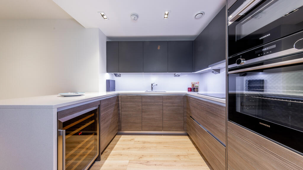 2 bed Apartment for rent in London. From Domovoi Management Ltd - London