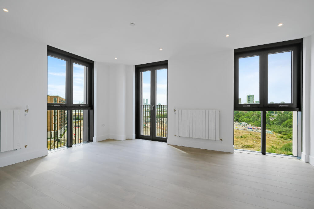 3 bed Apartment for rent in West Ham. From Domovoi Management Ltd - London