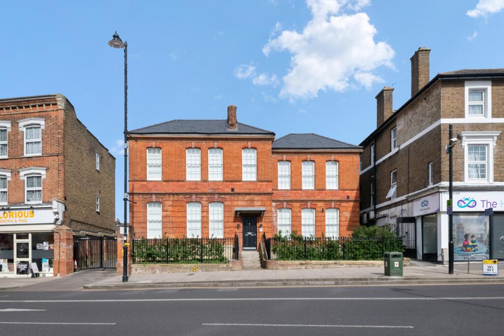 2 bed Detached for rent in Greenford. From Doyle Sales & Lettings - Hanwell