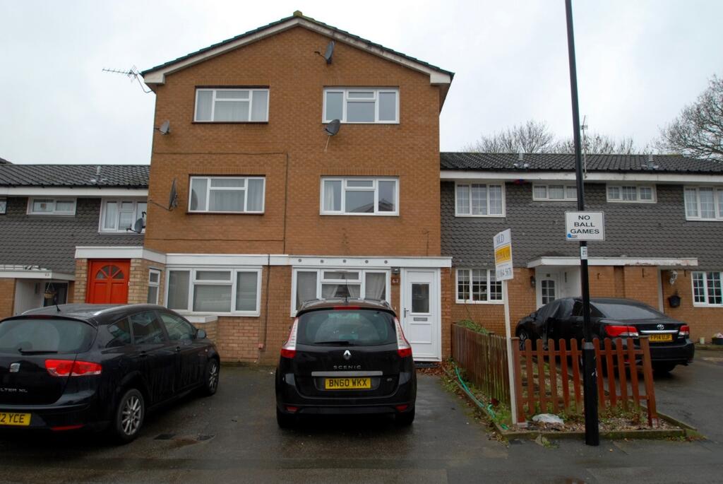 4 bed Town House for rent in Greenford. From Doyle Sales & Lettings - Hanwell